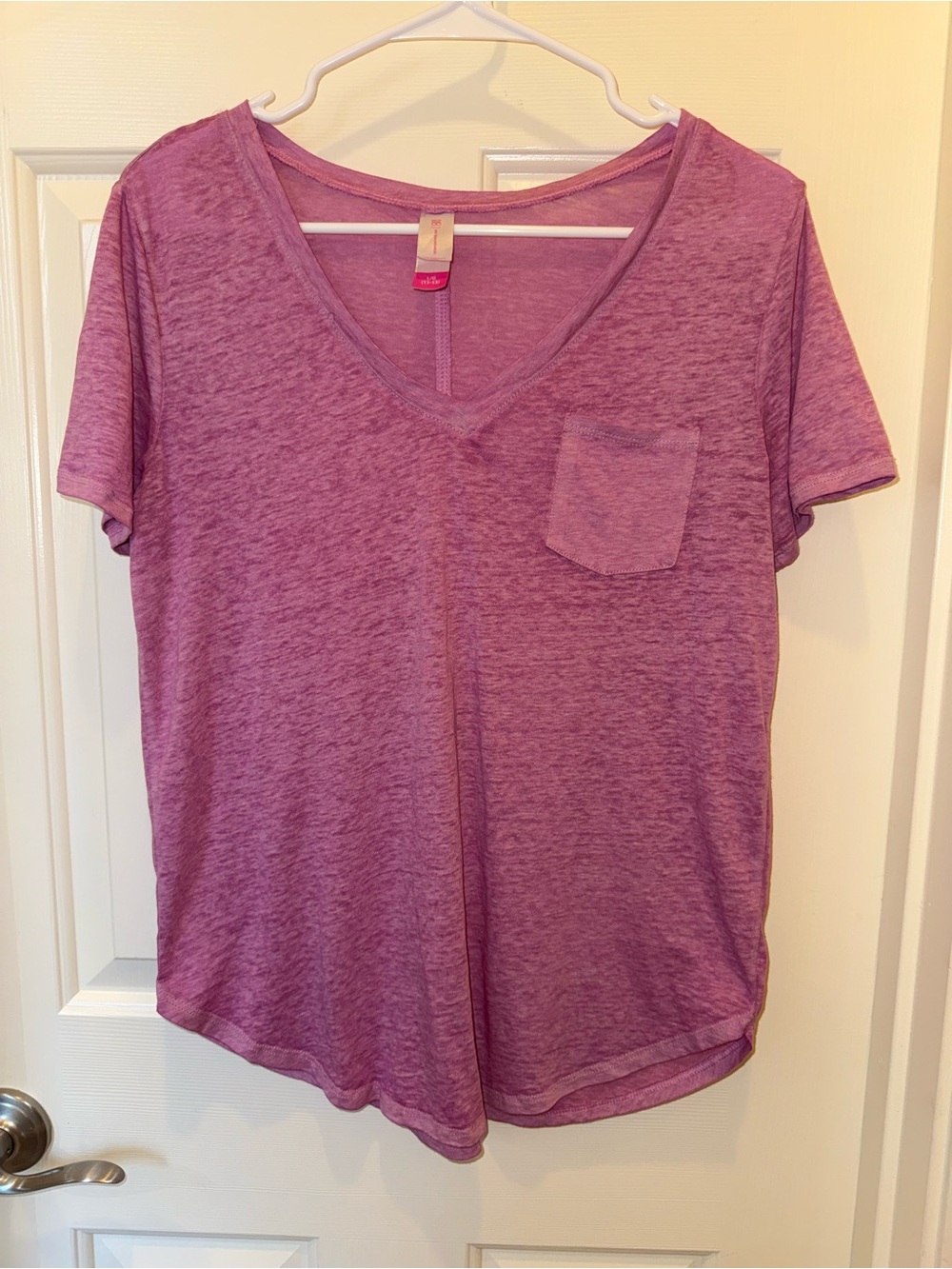 No Boundaries Mauve Pink V-Neck Pocket Tee